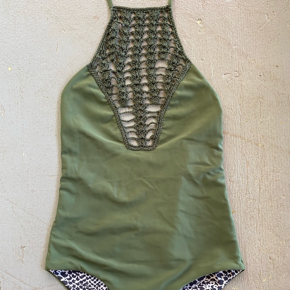 Acacia honey one piece